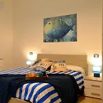 Apartament La Casetta Del Vicolo - Free Parking & 15 Min Station