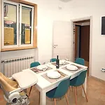 아파트 La Casetta Del Vicolo - Free Parking & 15 Min Station *