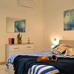 La Casetta Del Vicolo - Free Parking & 15 Min Station *