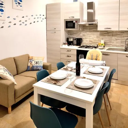 La Casetta Del Vicolo - Free Parking & 15 Min Station דירה *