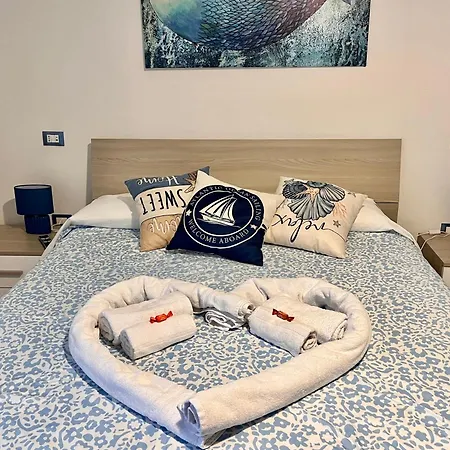 La Casetta Del Vicolo - Free Parking & 15 Min Station Apartment *