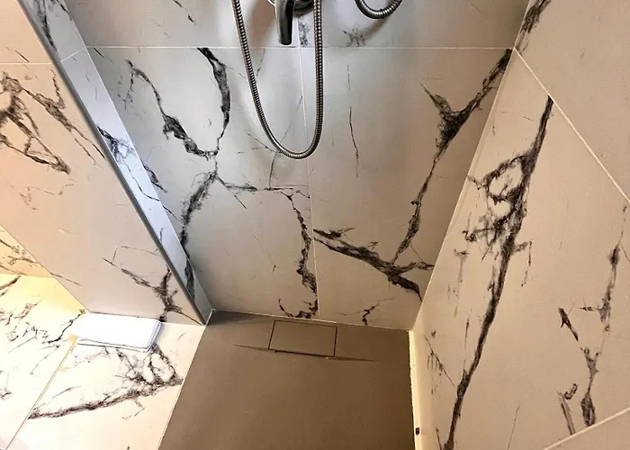 La Casetta Del Vicolo - Free Parking & 15 Min Station *