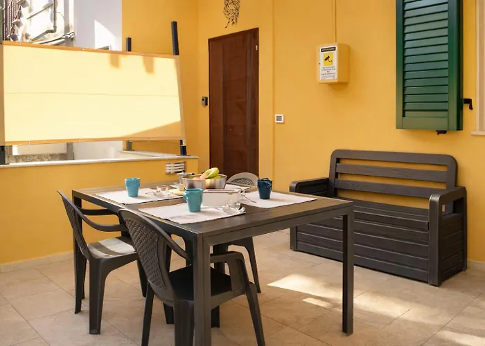 La Casetta Del Vicolo - Free Parking & 15 Min Station 公寓 斯培西亚